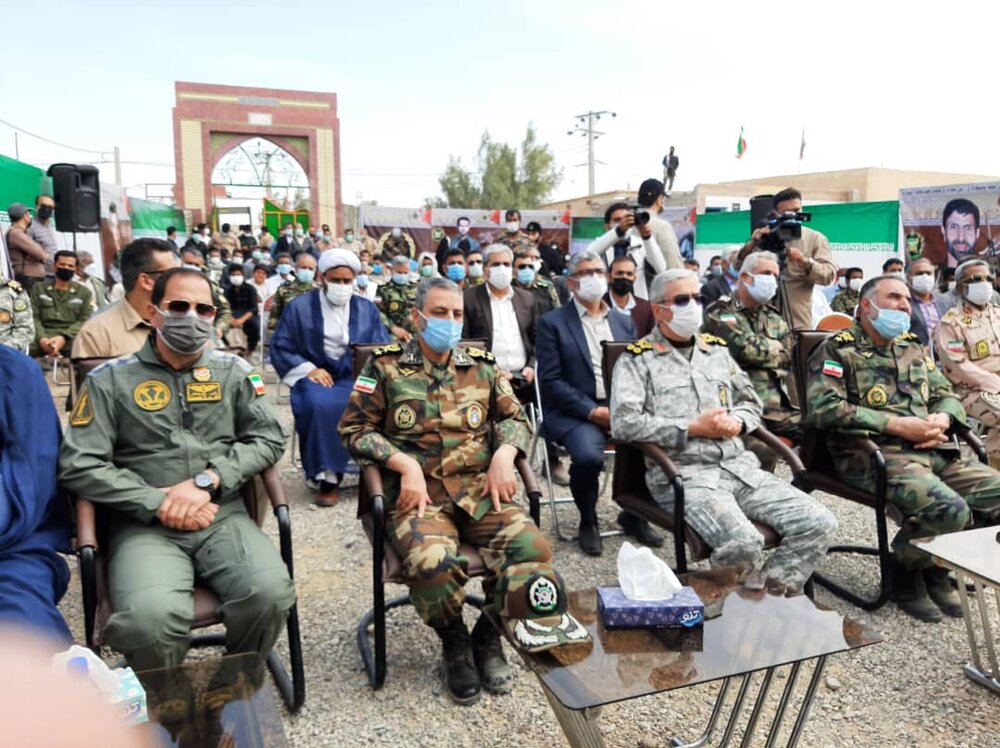ارتش آبرسانی به ۱۸ روستای محروم شهرستان هیرمند را بهره برداری کرد