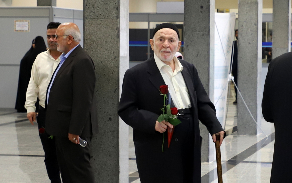 پیرغلامان خادم حسینی مدال سرخ تشیع را به گردن دارند