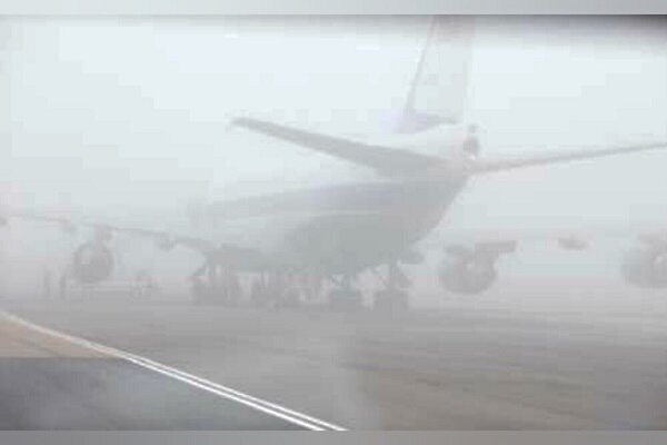 پروازهای فرودگاه رشت به دلیل مه غلیظ صبحگاهی به تاخیر افتاد