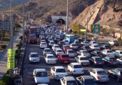 ترافیک ۱۶ کیلومتری در محور رشت ـ امامزاده هاشم/ انباشت ۲۱ هزار خودرو در گیلان