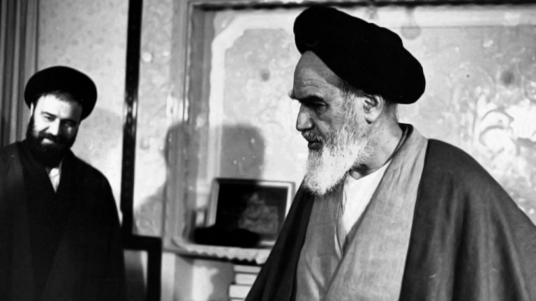 زندگینامه رهبر کبیر انقلاب امام خمینی(ره)