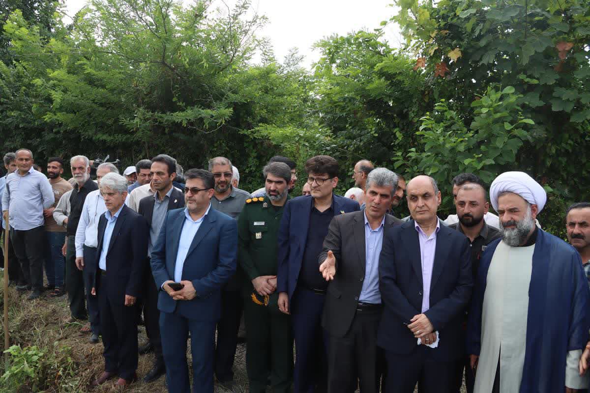 پیوند عمیق میان «تلاش زمینی» و «توکل آسمانی» درآیین نخستین برداشت مکانیزه برنج +فیلم