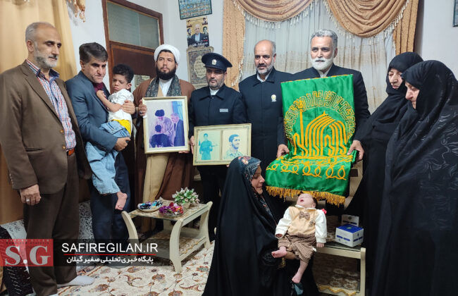 دیدار خادمیاران رضوی با مادر شهیدان خدمتگذار/برادرانی که به فاصله یک روز شهید شدند