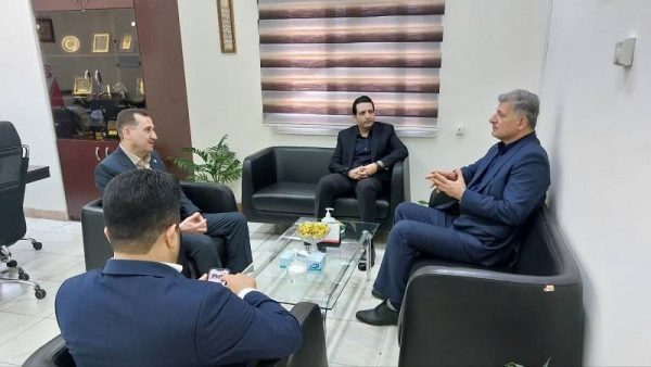 برقراری عدالت اجتماعی با وفاق میسر می گردد