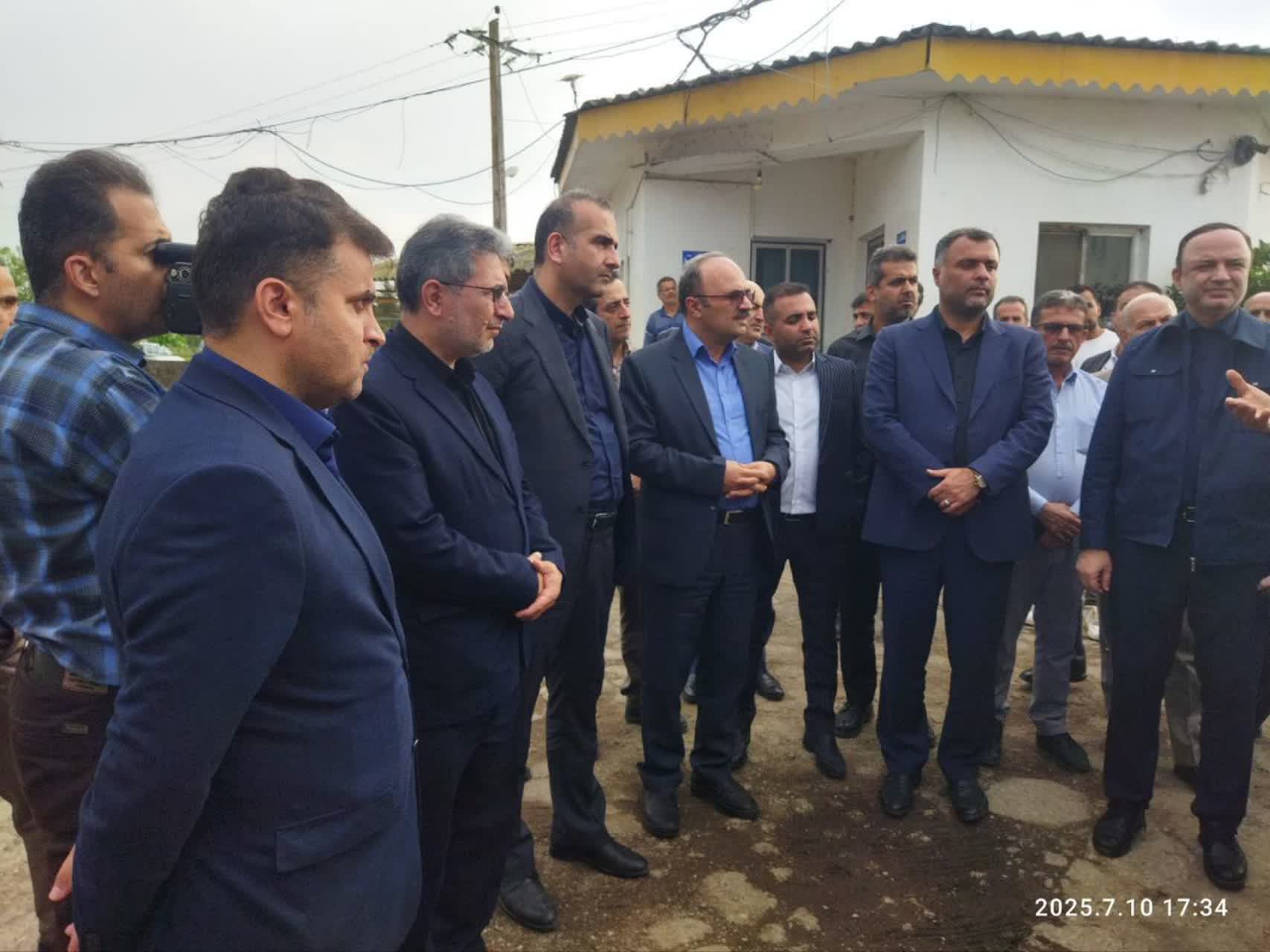 بازدید میدانی فرماندار صومعه سرا، نماینده مجلس و دبیر شورای عالی مناطق آزاد کشور از شهرک صنعتی