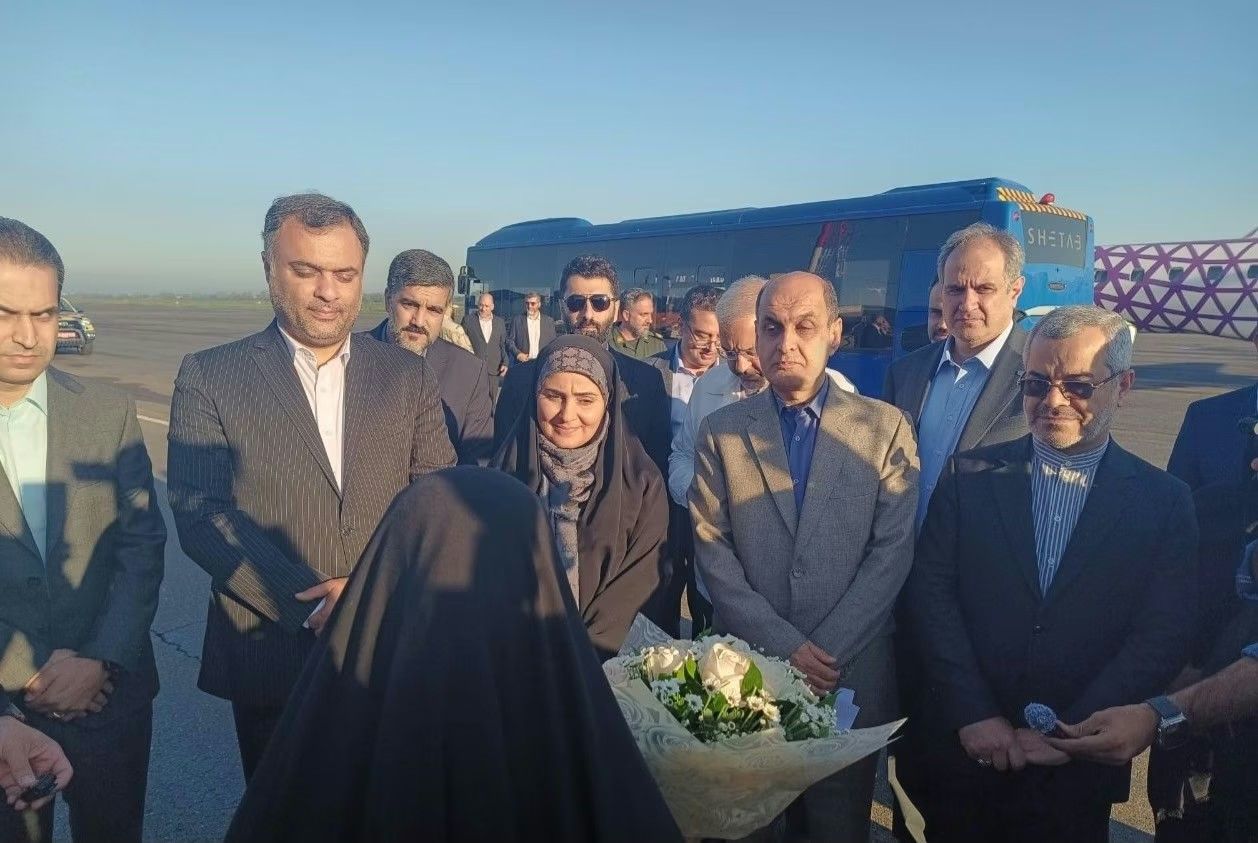 وزیر راه و شهرسازی  پروازی وارد گیلان شد
