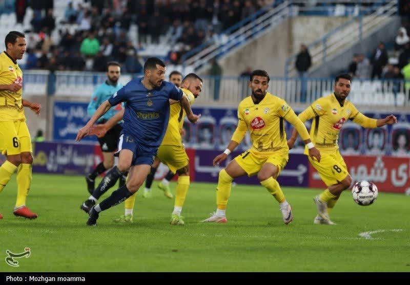 جشنواره گل غافلگیرکننده فجر سپاسی در خانه ملوان/ شکار بی‌رحمانه قو برای فرار از بحران