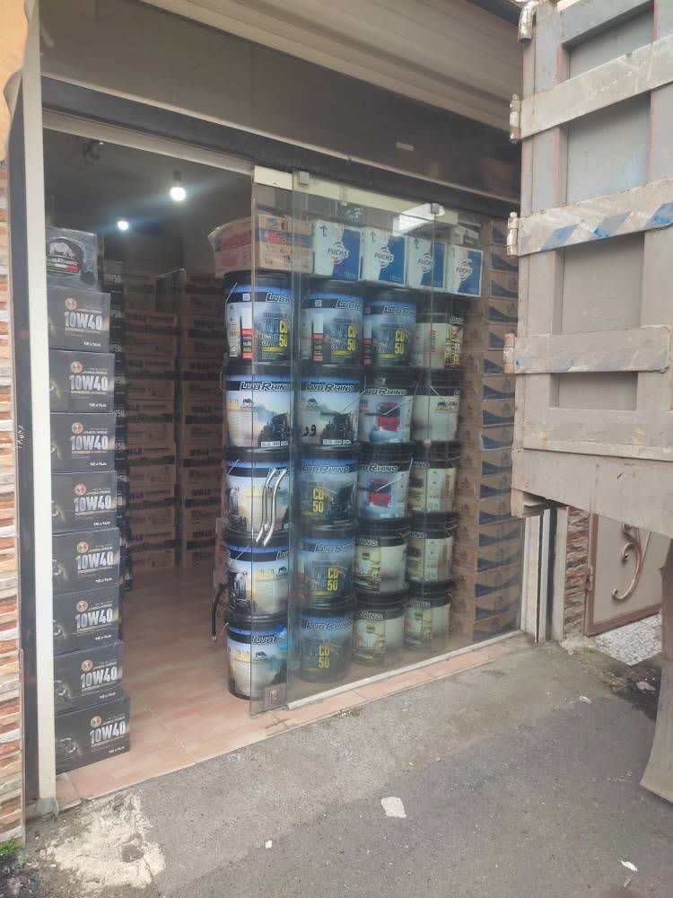 کشف ۱۰ تن روغن موتور قاچاق در رشت