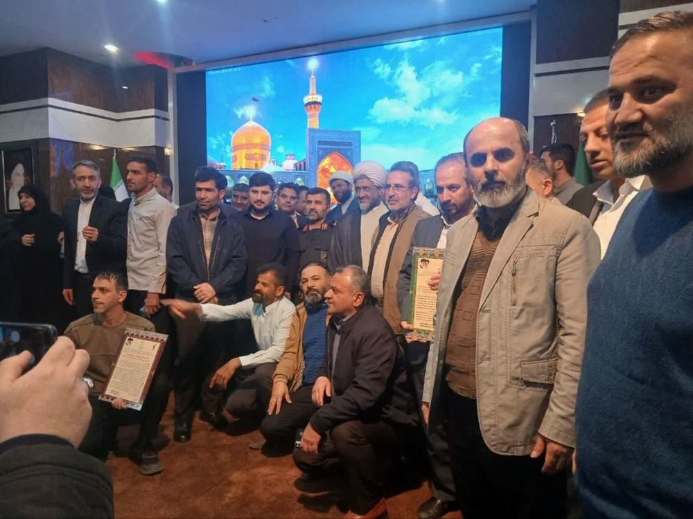 تجلیل از نادر حسینی عضو شورای اسلامی شهر رشت در جشنواره کشوری برترین پایگاه های اسوه و الگویی بسیج