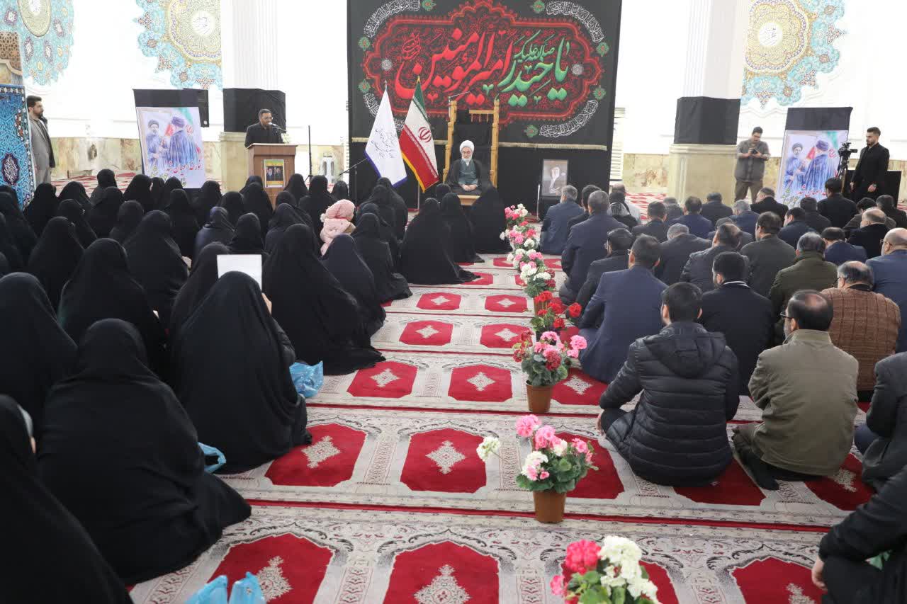 انقلاب اسلامی با شهادت رهبرش متوقف نمی‌شود