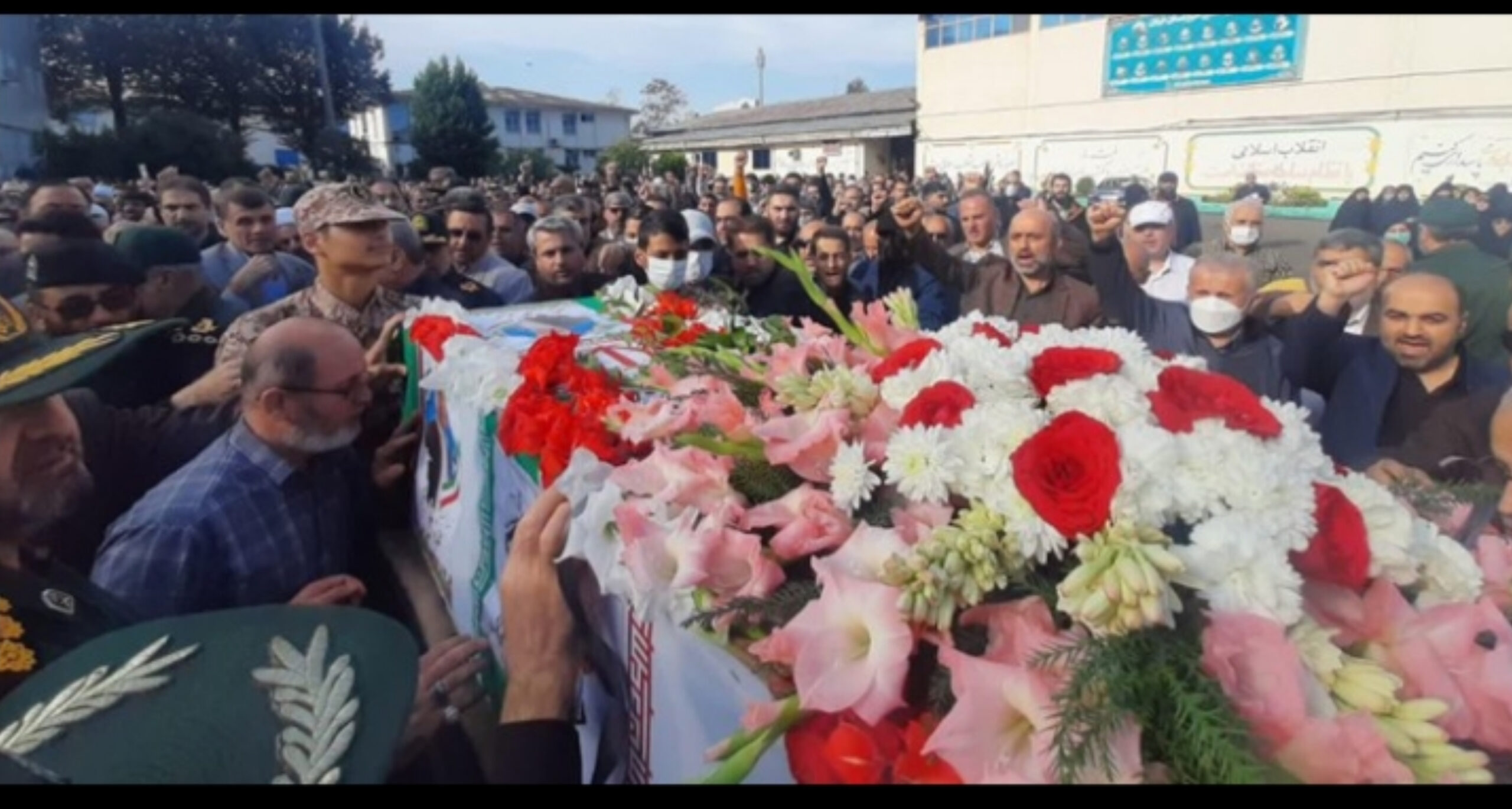 مراسم تشییع شهید امنیت حمزه علی نژاد در رشت برگزار شد