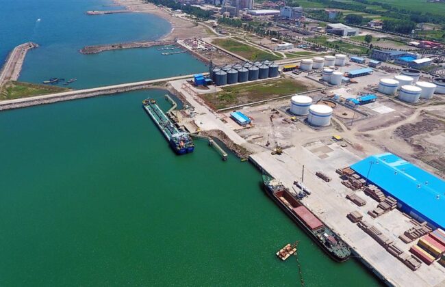 رشد ۵۶ درصدی پهلودهی کشتی‌ها در بندر کاسپین / تقویت نقش ایران در تجارت دریای خزر