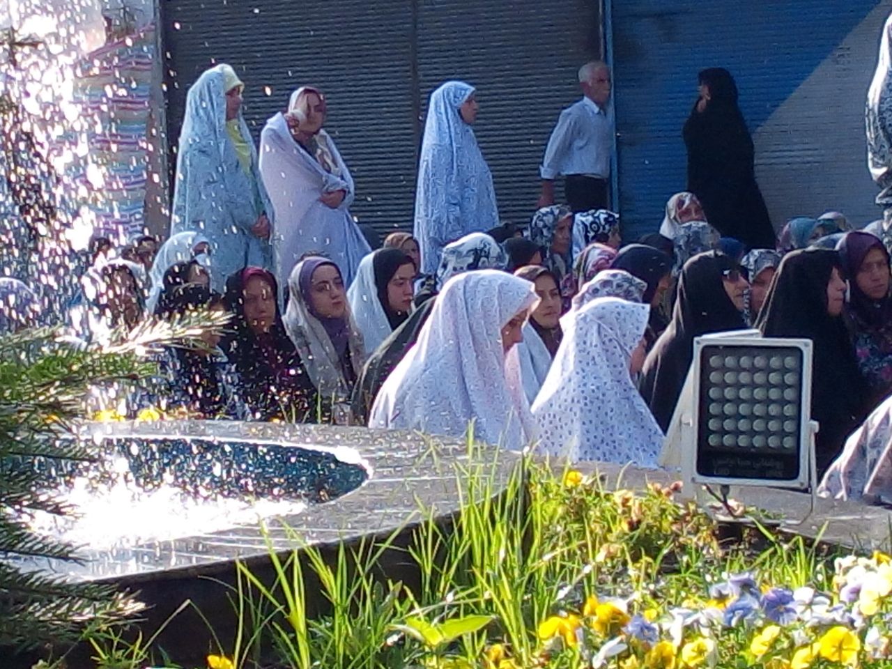 بلوار شهید مدرس رشت میزبان عاشقان اقامه نماز عید فطر