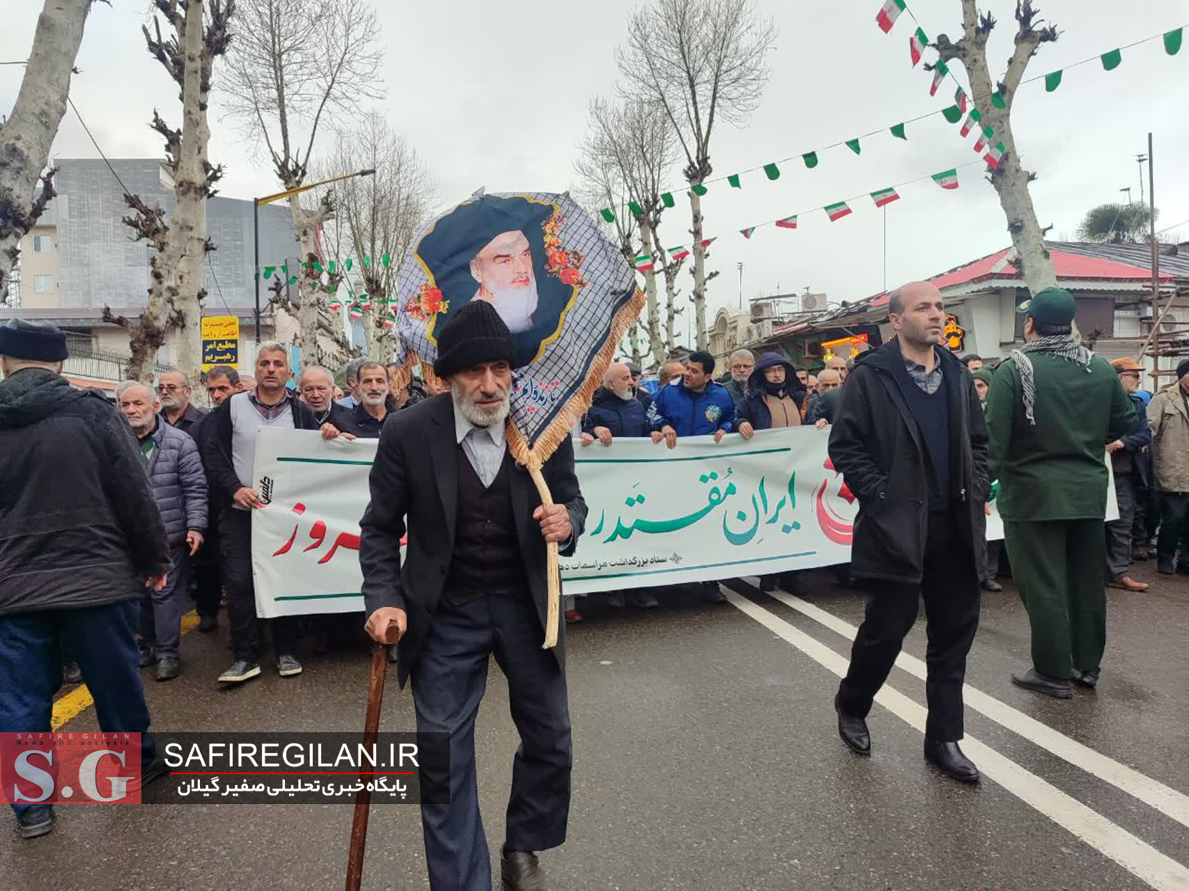 عشقی که درسرمای ماه بهمن برای عاشقان گرمابخش شد/نه طنز بود نه شعر!!نمادی از مقاومت