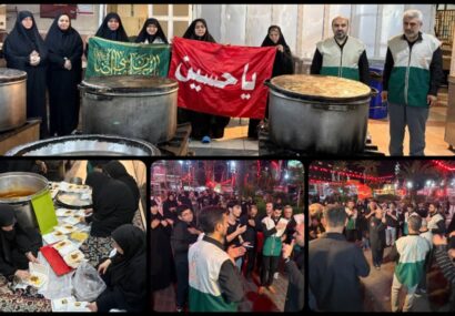 توزیع بیش از ۸ هزار پرس غذای متبرک و میانداری در تجمعات عزاداری توزیع بیش از ۸ هزار پرس غذای متبرک و میانداری در تجمعات عزاداری