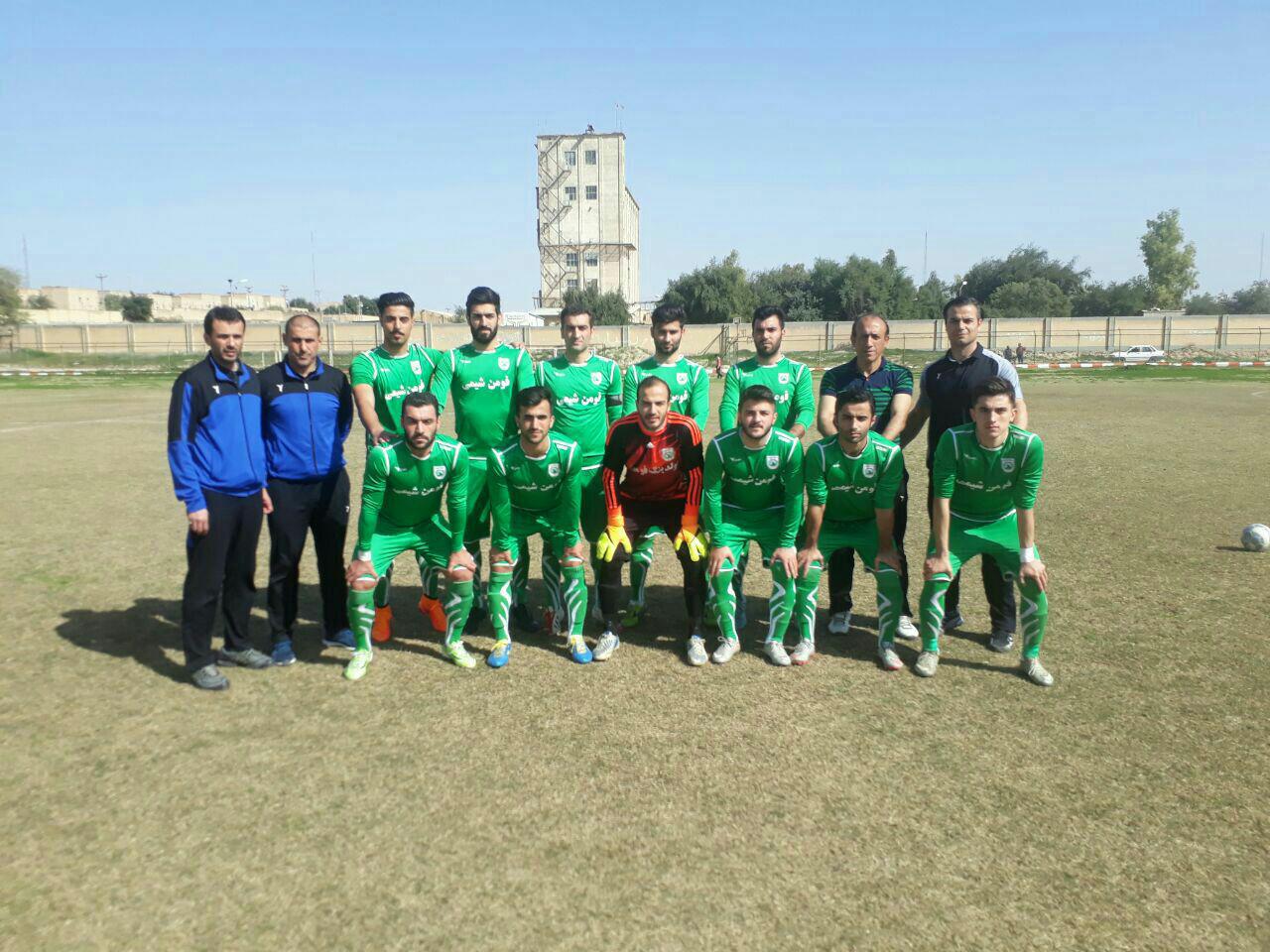 بازیکنان جوان شهرداری فومن در خوزستان گل کاشتند