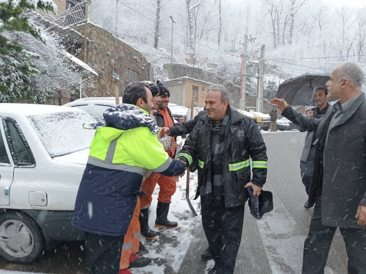 مسیر دسترسی ماسوله بسته شد/آبگرفتگی در پیربازار رشت